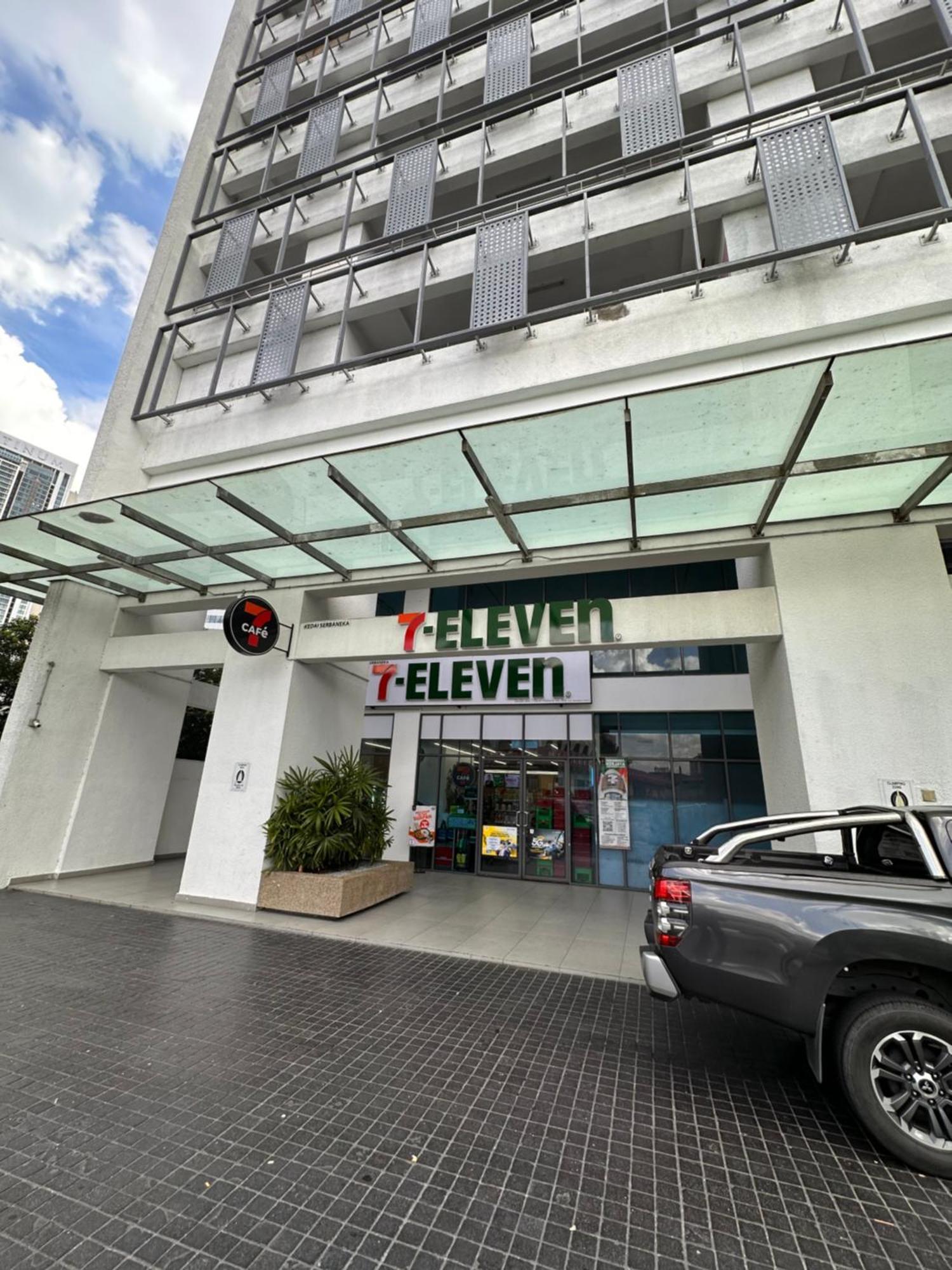 The Luxe Infinitum Klcc By Sahara Apartment Kuala Lumpur Luaran gambar