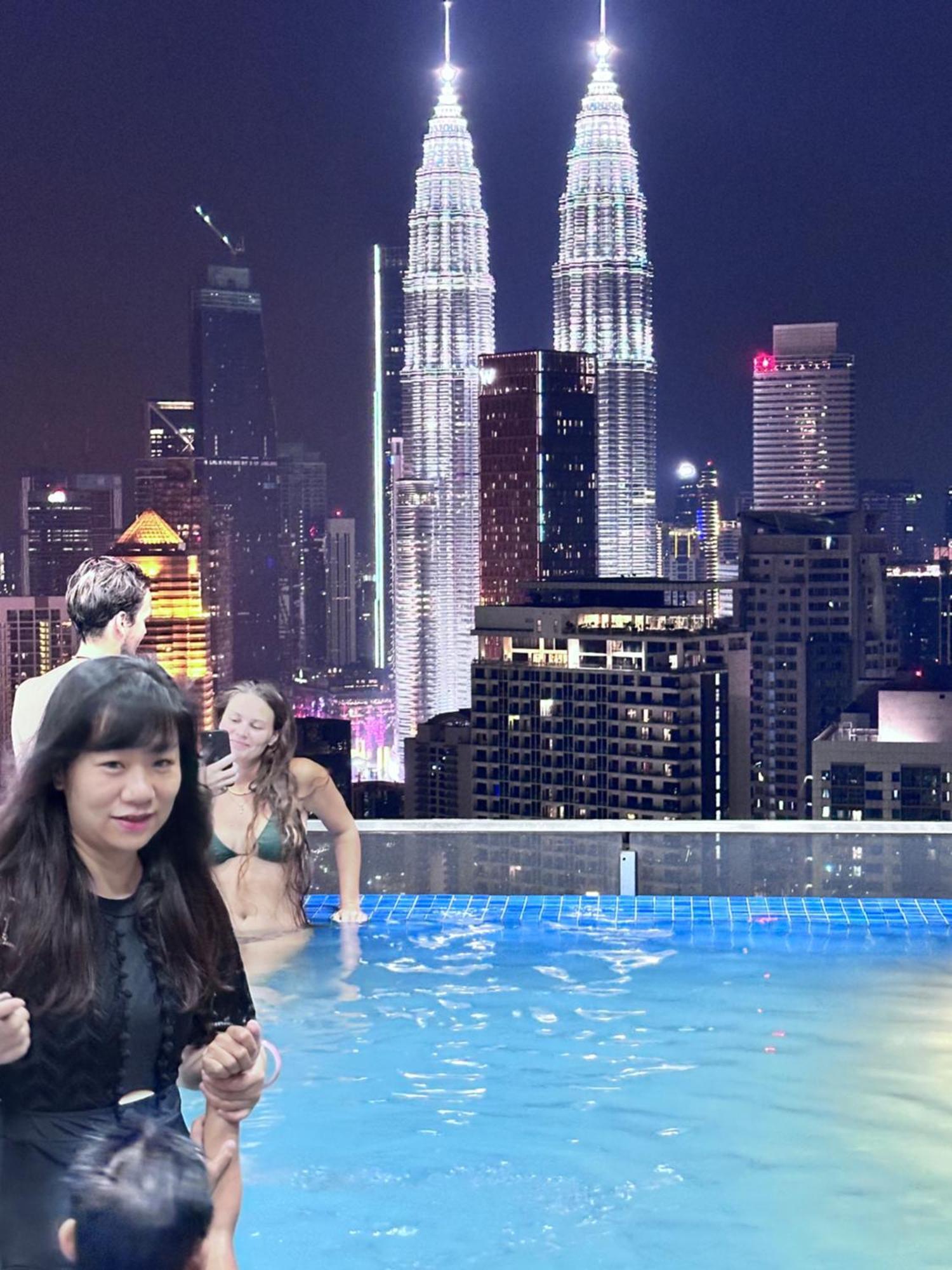 The Luxe Infinitum Klcc By Sahara Apartment Kuala Lumpur Luaran gambar