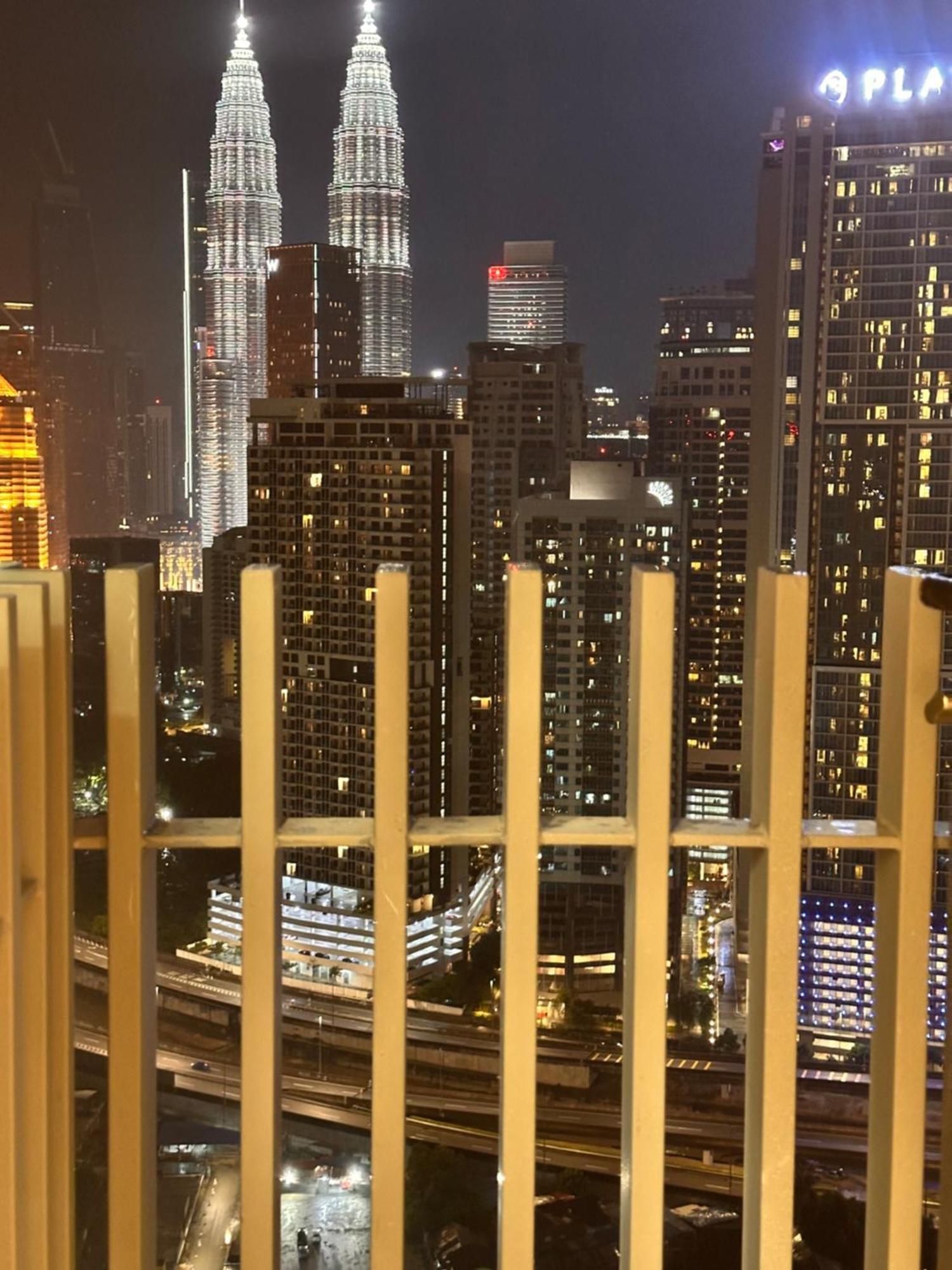 The Luxe Infinitum Klcc By Sahara Apartment Kuala Lumpur Luaran gambar