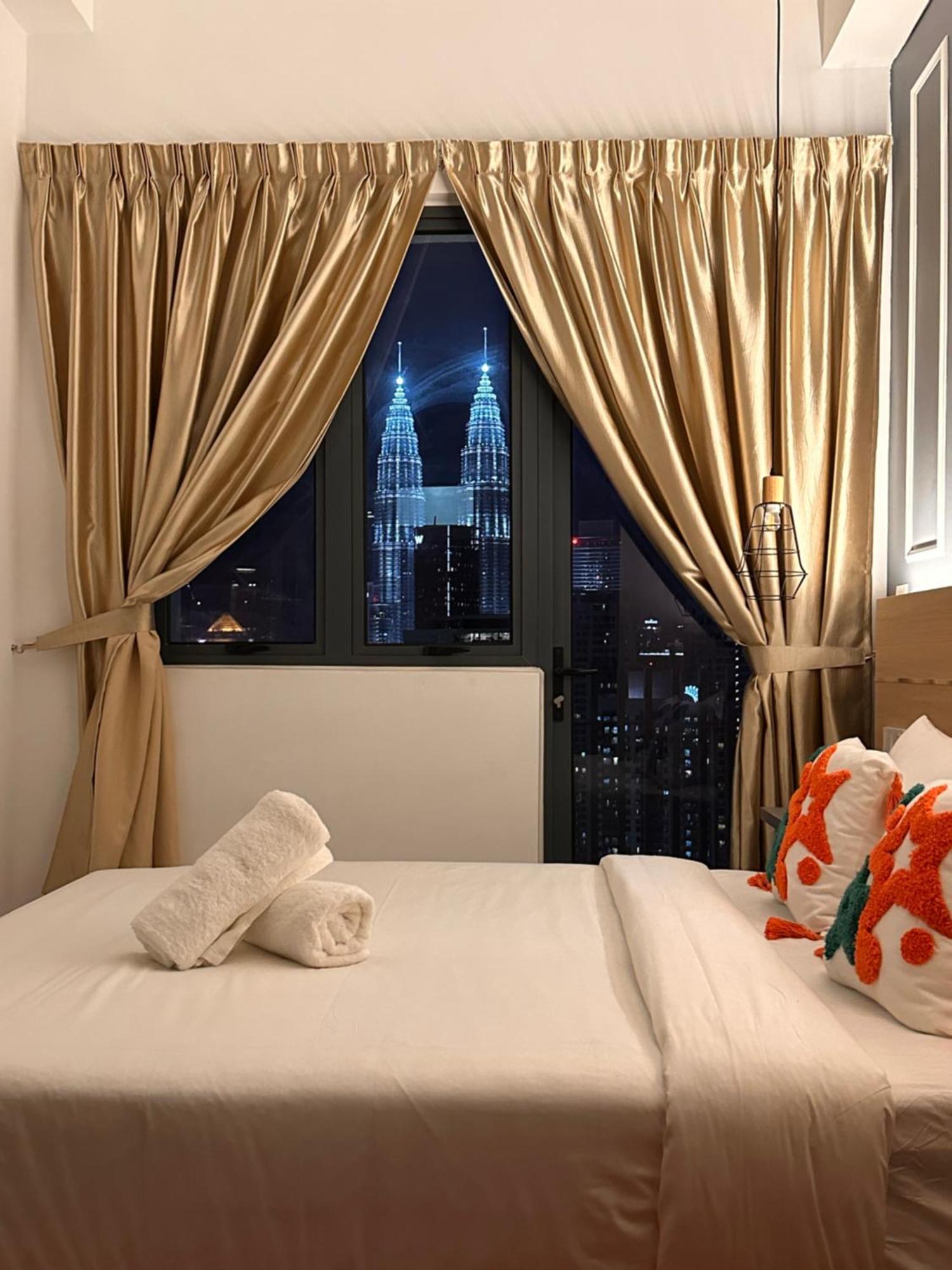 The Luxe Infinitum Klcc By Sahara Apartment Kuala Lumpur Luaran gambar