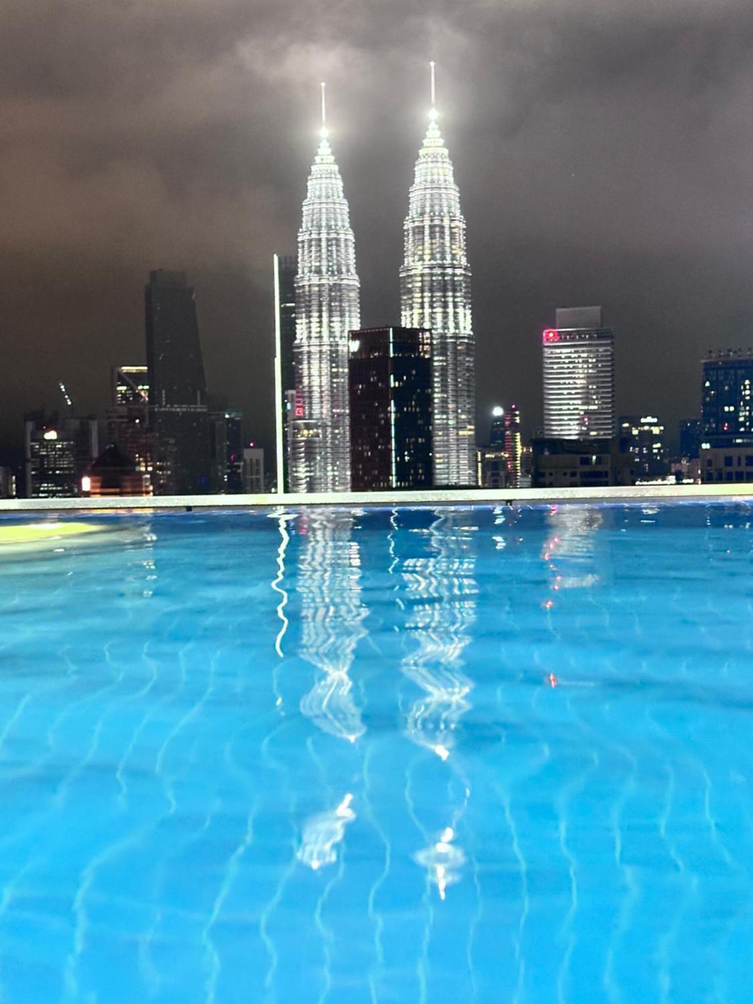 The Luxe Infinitum Klcc By Sahara Apartment Kuala Lumpur Luaran gambar