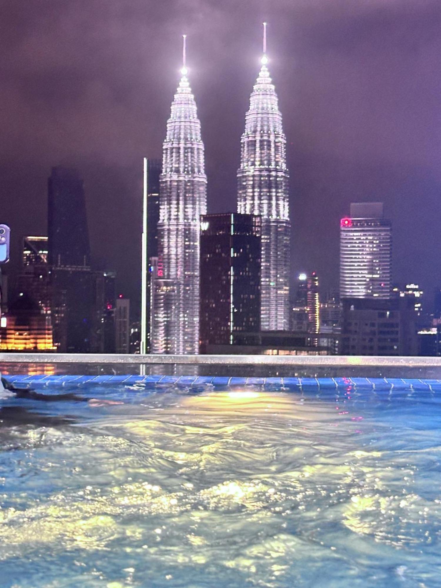 The Luxe Infinitum Klcc By Sahara Apartment Kuala Lumpur Luaran gambar